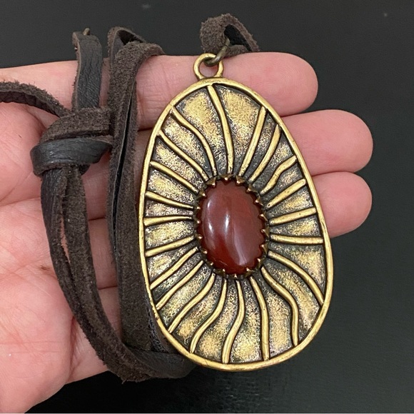 LUCKY BRAND Red Carnelian Brass-tone Large Pendant Leather Cord 26” Necklace - Picture 8 of 14